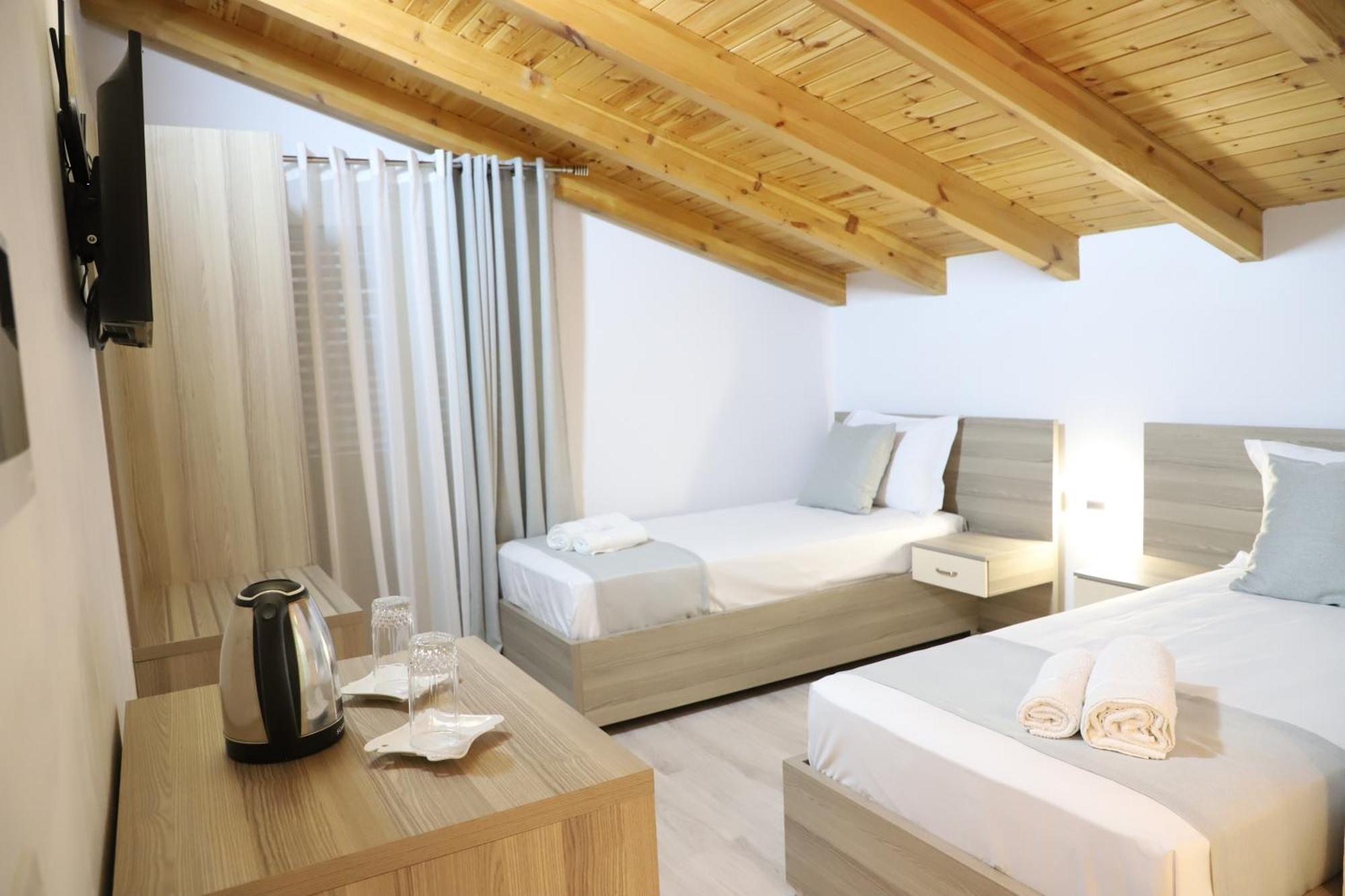 بيرات Guesthouse Kazazi المظهر الخارجي الصورة