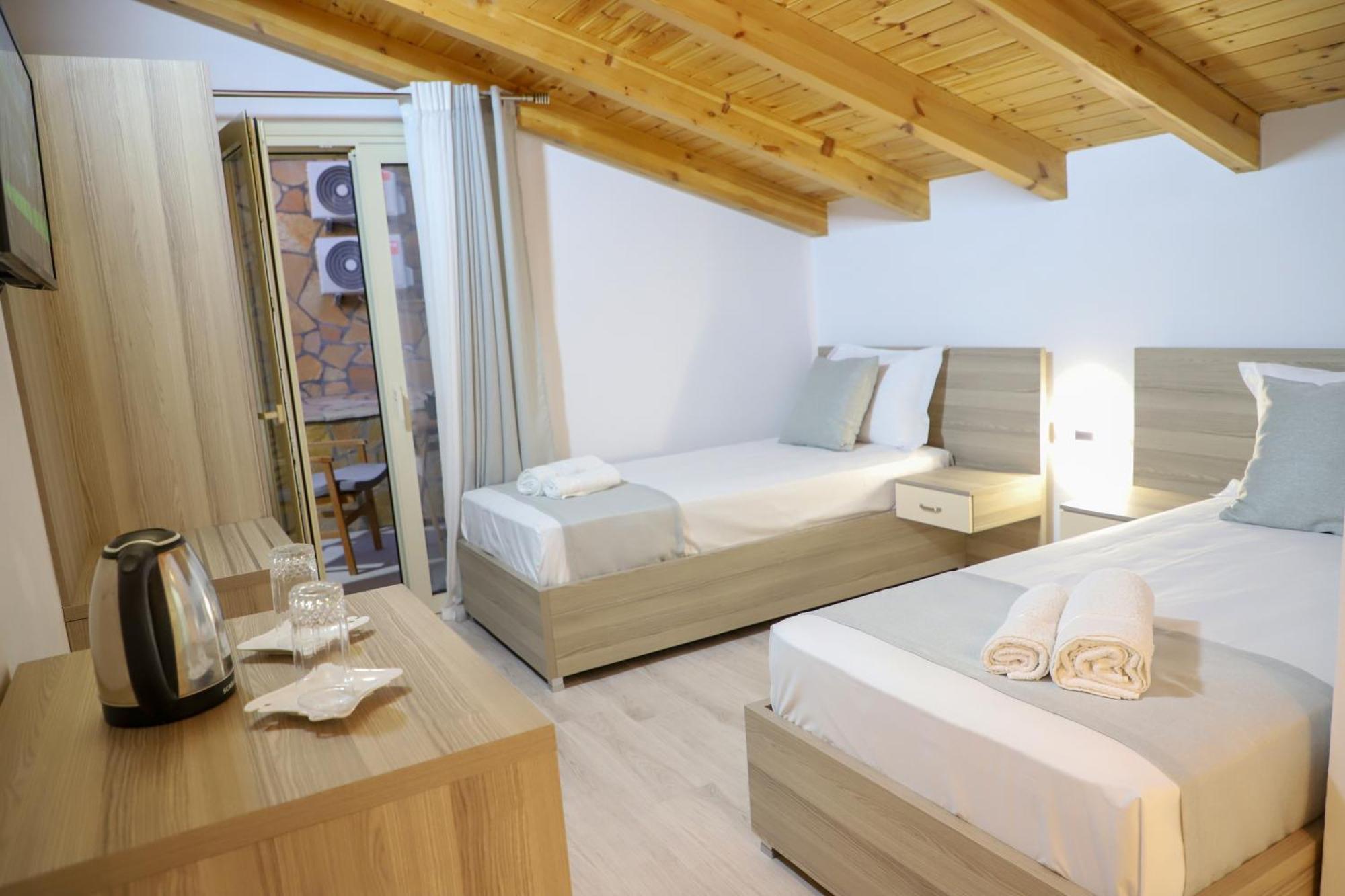 بيرات Guesthouse Kazazi المظهر الخارجي الصورة
