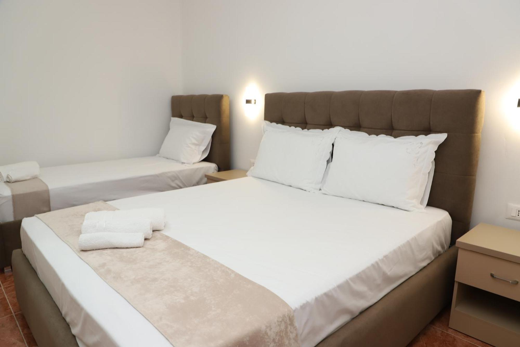 بيرات Guesthouse Kazazi المظهر الخارجي الصورة