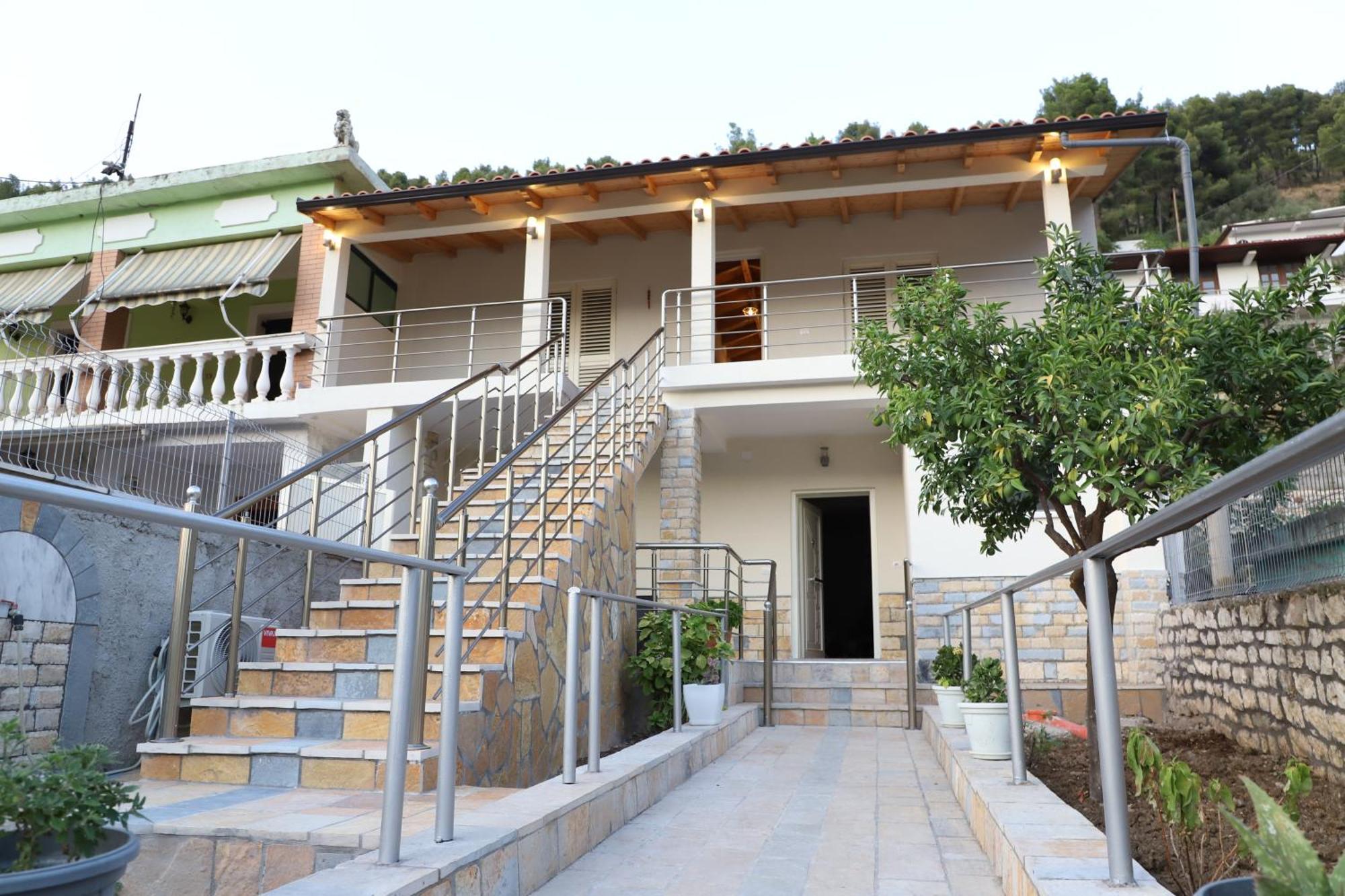 بيرات Guesthouse Kazazi المظهر الخارجي الصورة